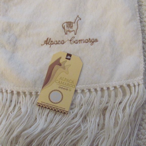 $30 for this brand new authentic "Alpaca Camargo" wool scarf from Peru! - Picture 2 of 2